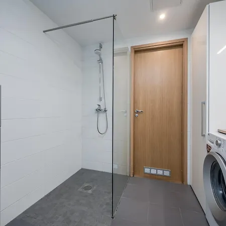 Cozy Center With Desk - Steps To Old Town Apartament