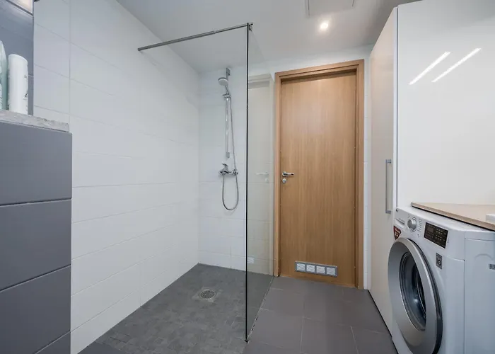 Cozy Center With Desk - Steps To Old Town Apartament